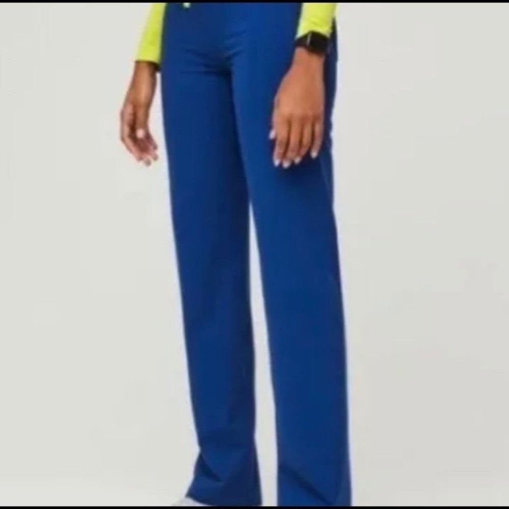 Figs XS Regular Livingston Pant in Electric Blue